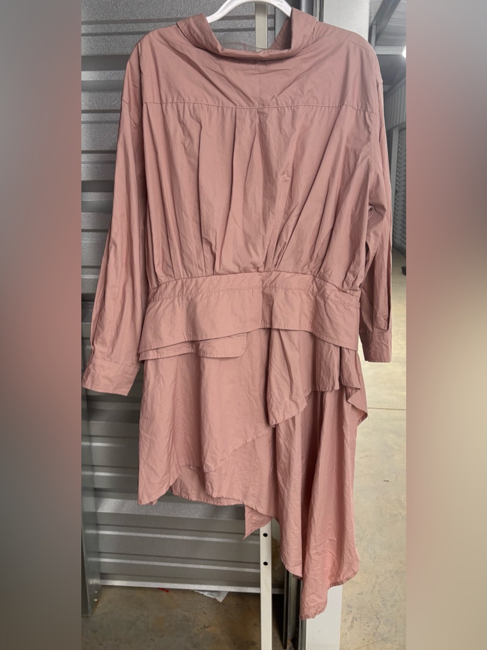 Unique pink top - Picture 2 of 2